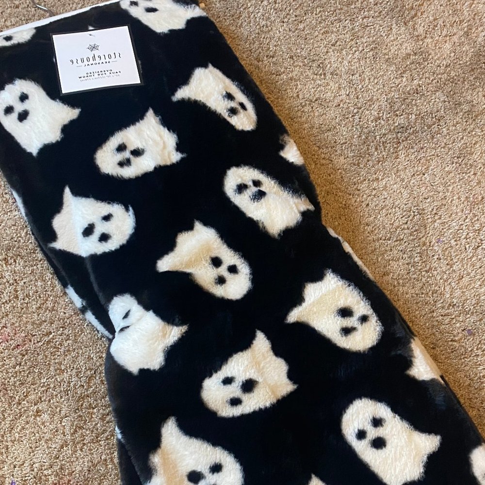 Ghost Throw Blanket - Storehouse NWT